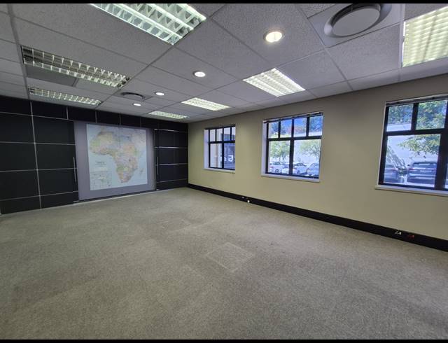 514M² OFFICE TO LET IN SANDTON CENTRAL